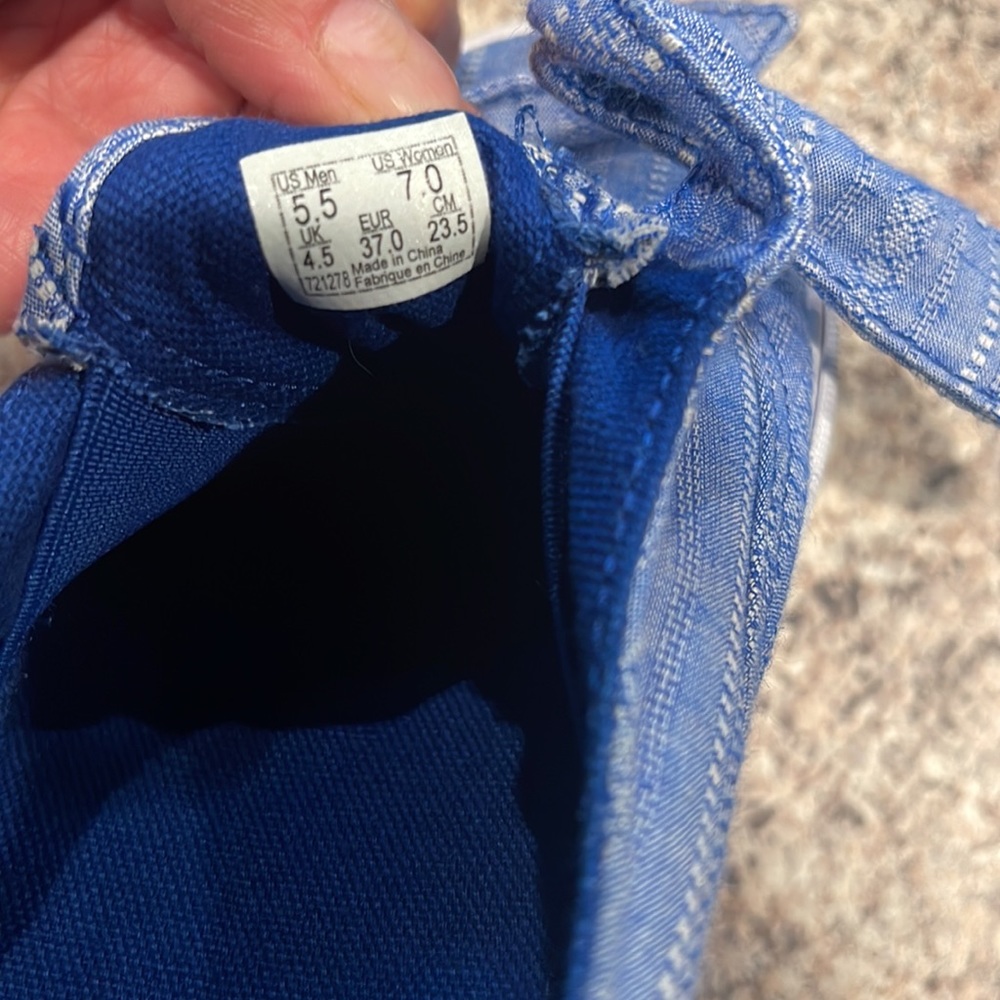 Vans - Picture 6 of 8